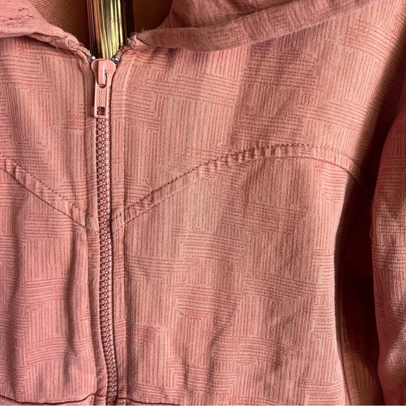 CMC Color Me Cotton Stylish Peach Jacket with Hood Crosshatch Design - Picture 9 of 13